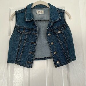 Cute size medium, sleeveless, jean jacket
